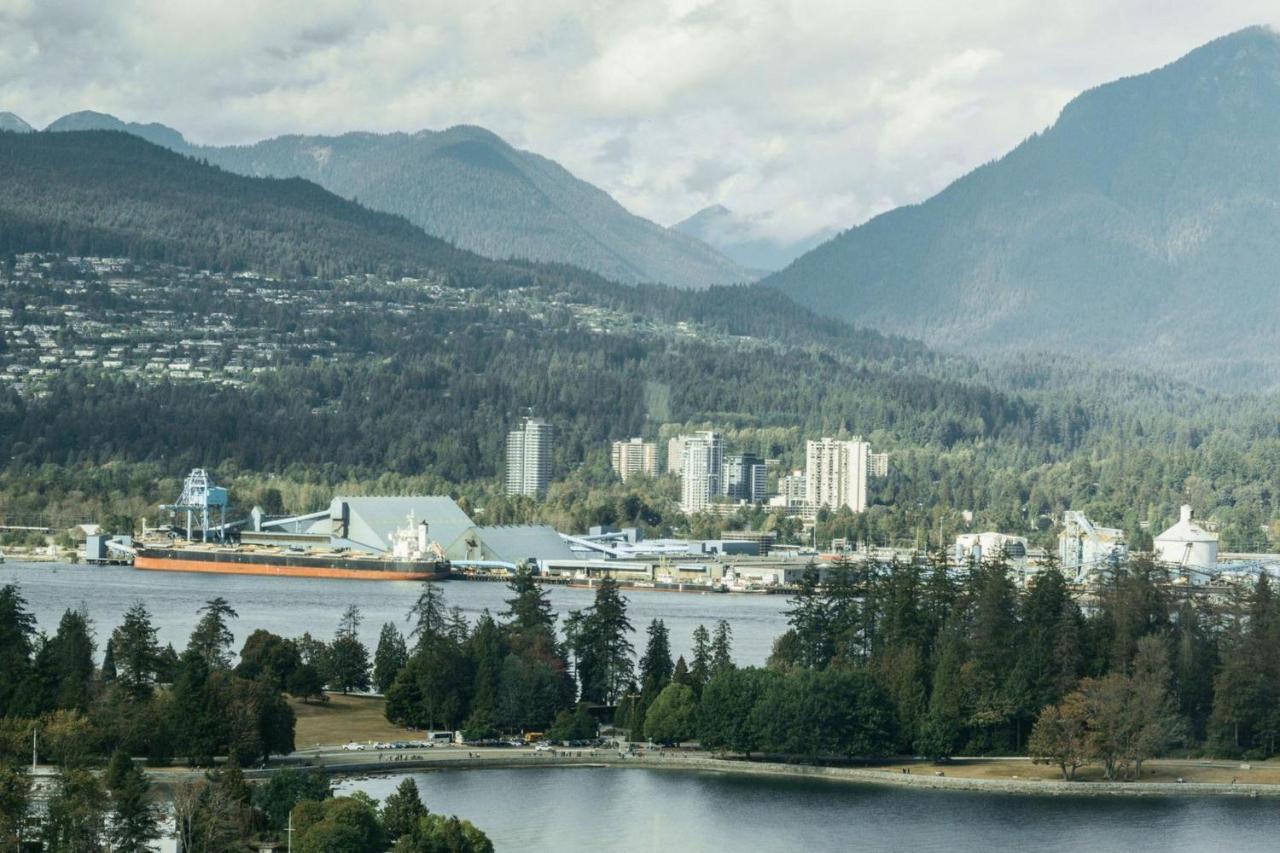 Vancouver Marriott Pinnacle Downtown Hotel Exterior photo